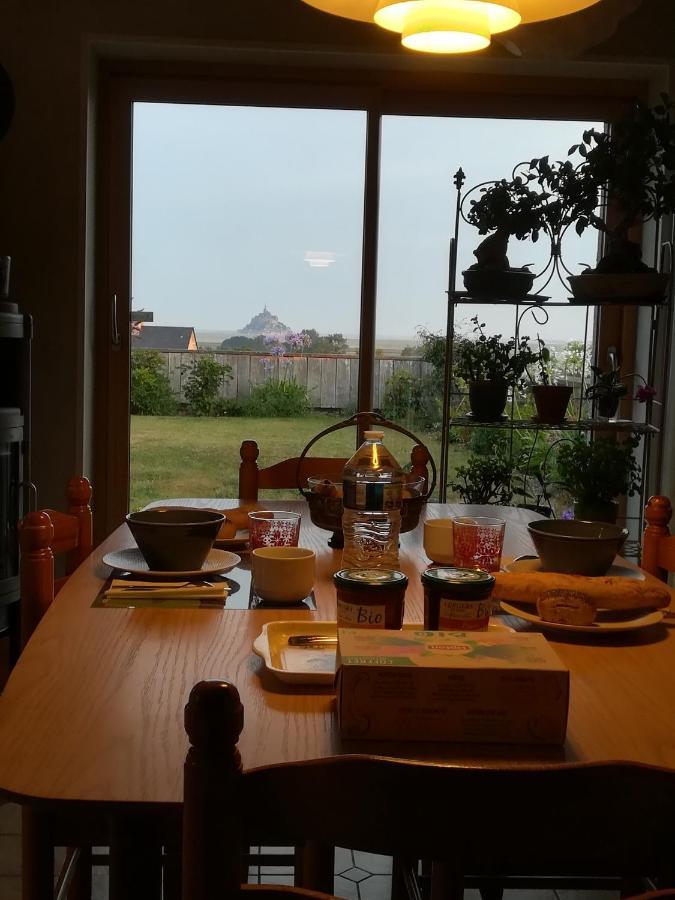 Bed and Breakfast Les Agapanthes Huisnes-sur-Mer Exterior foto