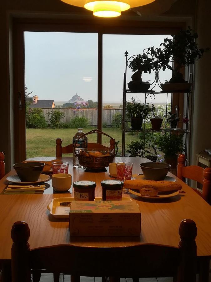 Bed and Breakfast Les Agapanthes Huisnes-sur-Mer Exterior foto