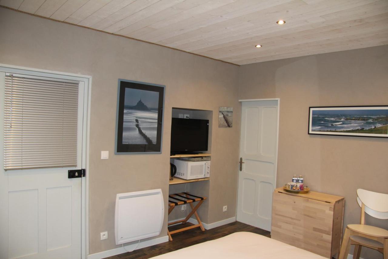 Bed and Breakfast Les Agapanthes Huisnes-sur-Mer Exterior foto